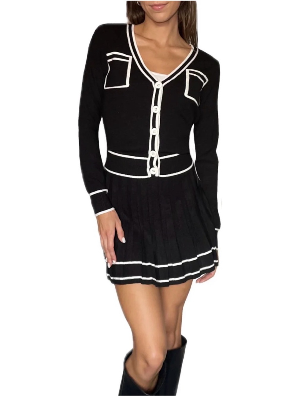 Black & White Contrast Trim V-Neck Knit Set